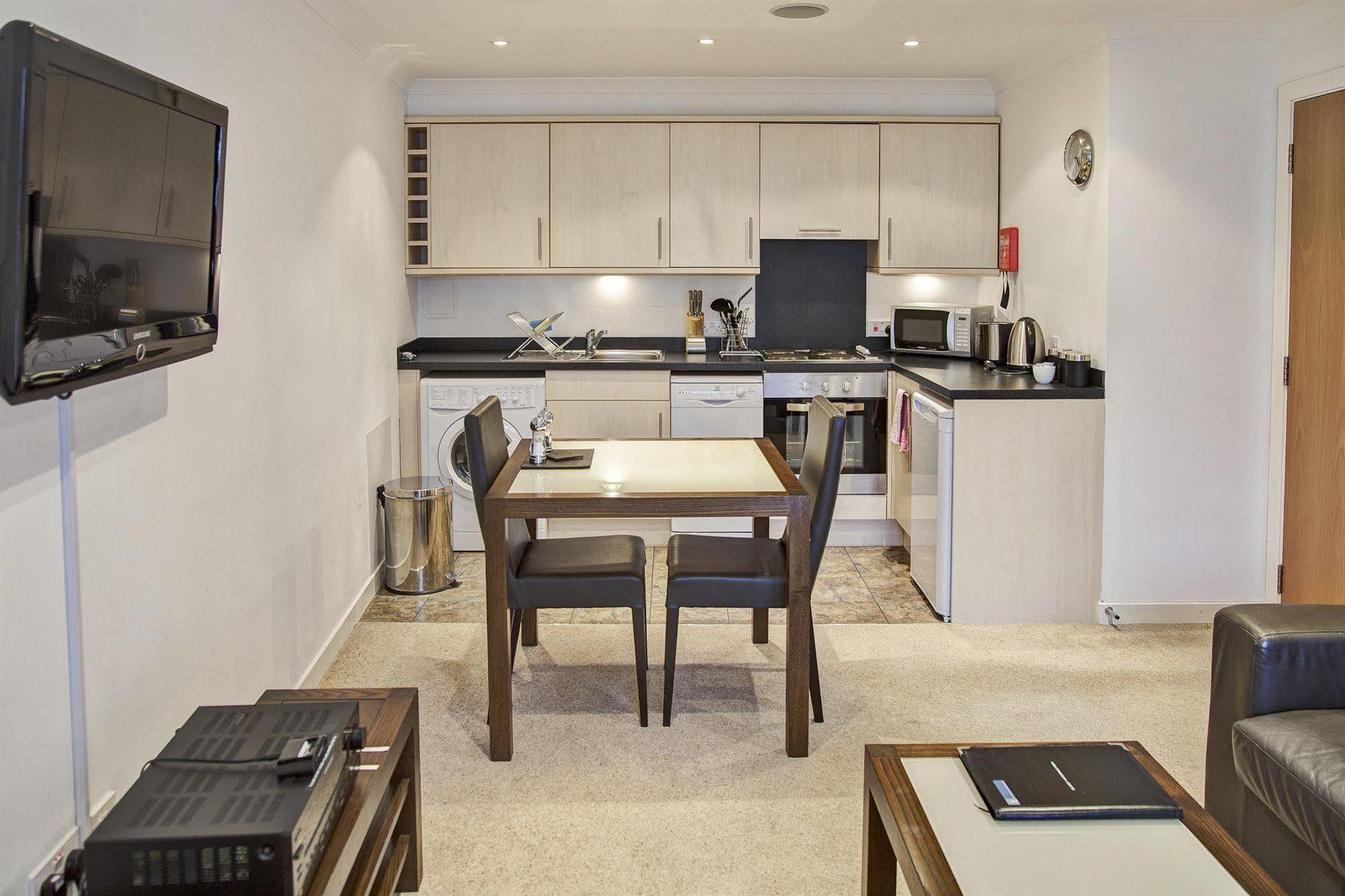 Fountain Court Apartments - Grove Executive EDI Eksteriør bilde