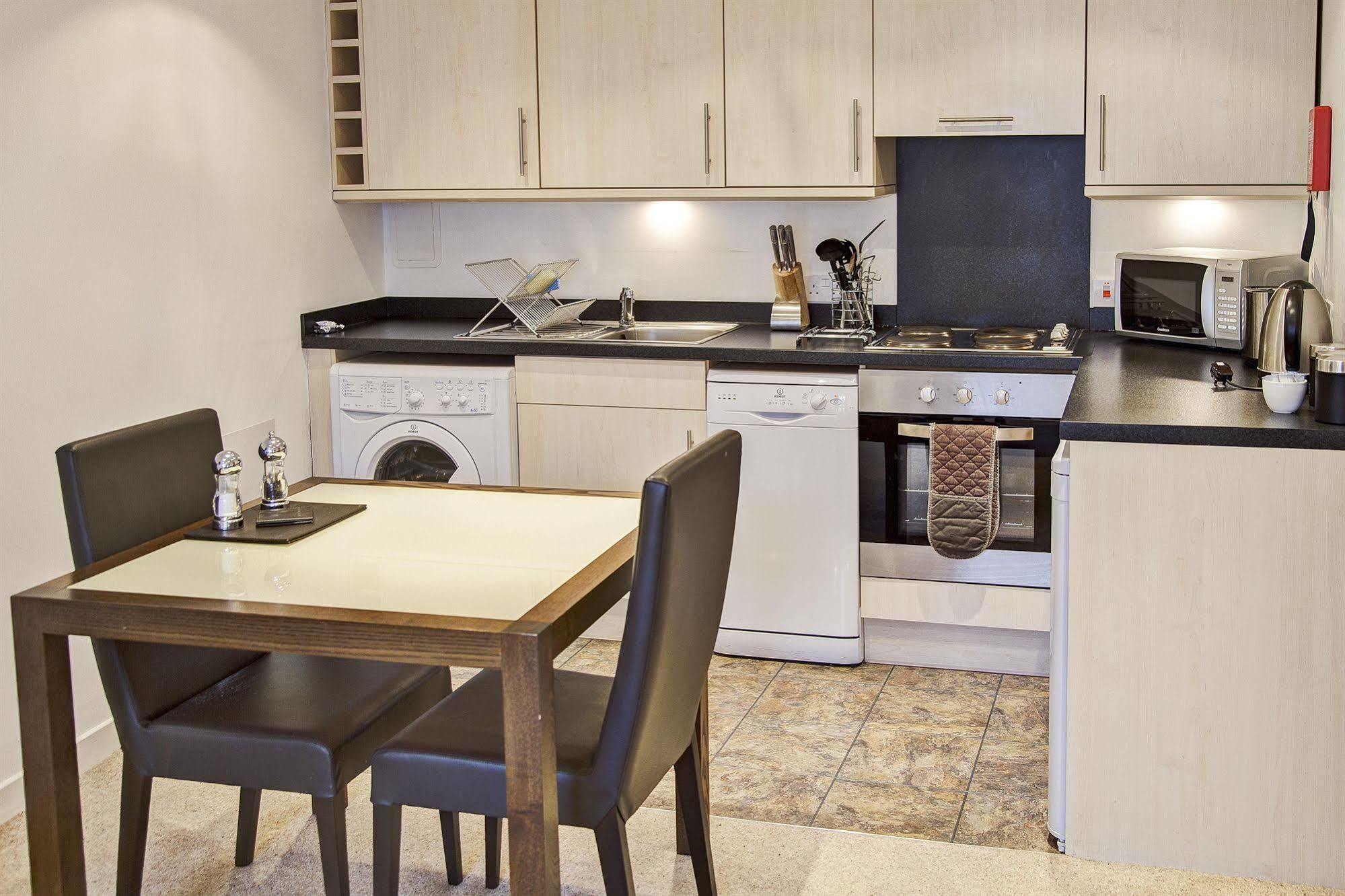 Fountain Court Apartments - Grove Executive EDI Eksteriør bilde