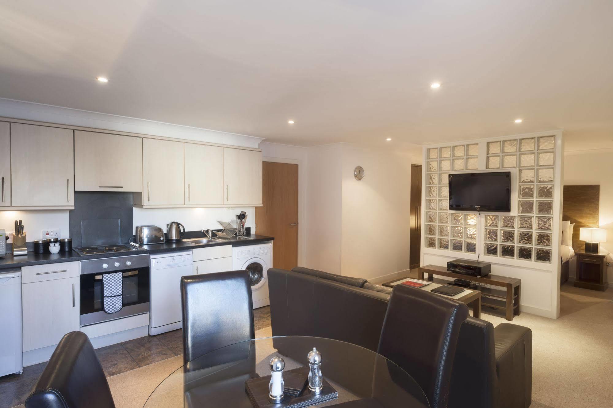 Fountain Court Apartments - Grove Executive EDI Eksteriør bilde
